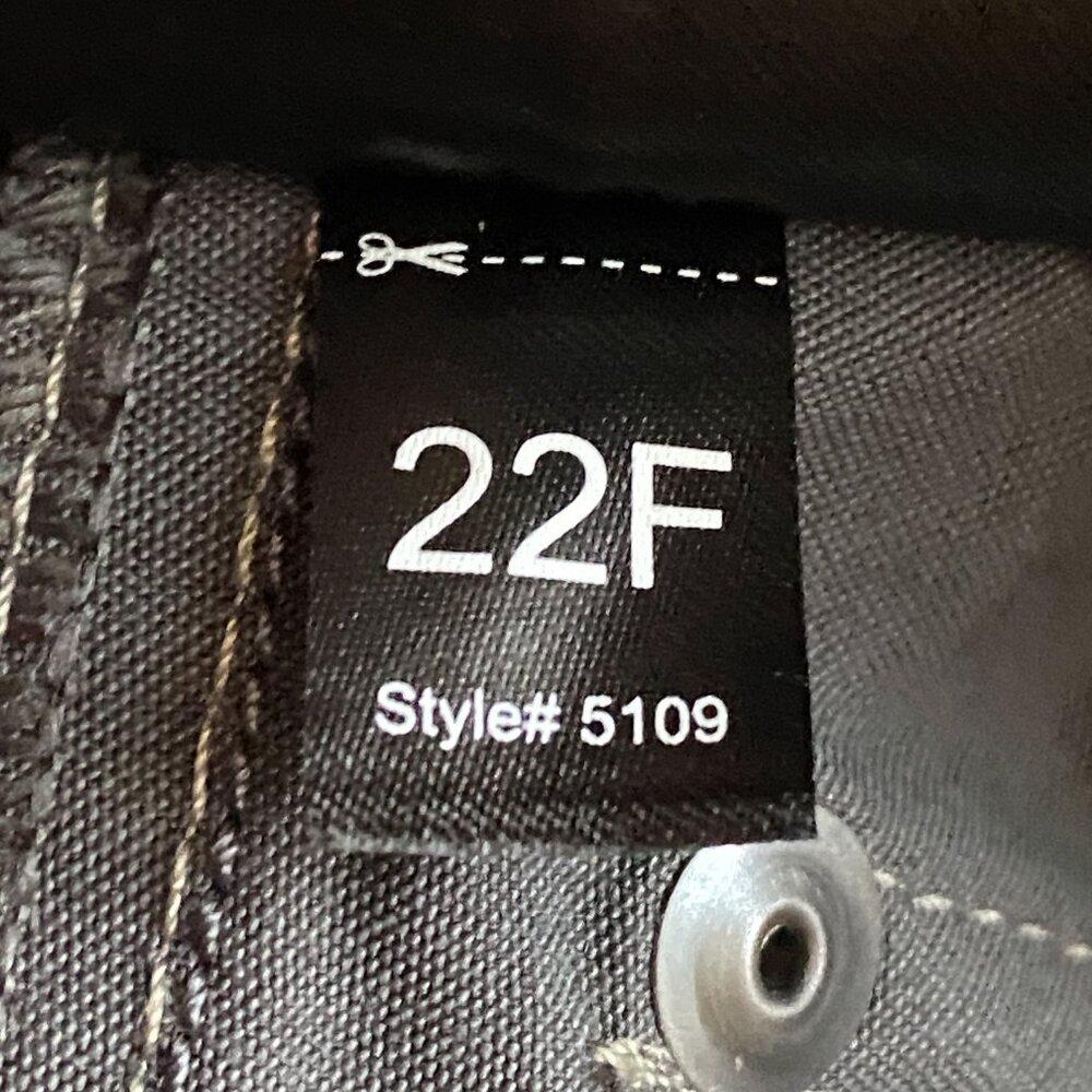 KUHL Radikl Pant 30x34 Klassik Fit Hybrid Breathable Stretch Carbon Gray NWT - Picture 16 of 16